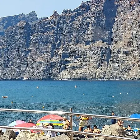 Poblado Marinero, Gigantes 1 Prázdninový dům
