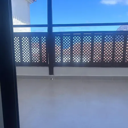 Poblado Marinero, Gigantes 1 * Acantilado de los Gigantes