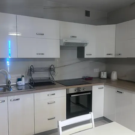 Poblado Marinero, Gigantes 1 Tatil Evi